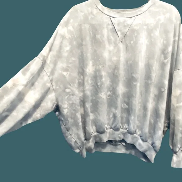 YFB Young, Fabulous & Broke Dolman Sleeved Grey and White Tie Dye Sweatshirt - Picture 2 of 6